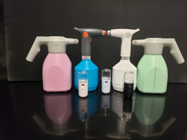 Medical spray bottle set.